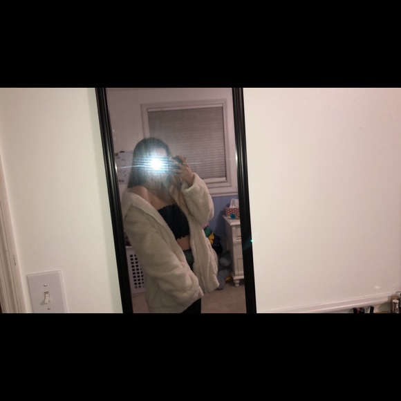 Urban Outfitters Jackets & Blazers - NEW Fabulous furs Sherpa coat